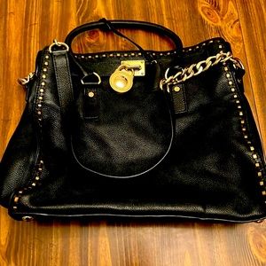 MOVING SALE - OFFER AUTHENTIC Black Michael Khors Shoulder Bag, or Arm Bag